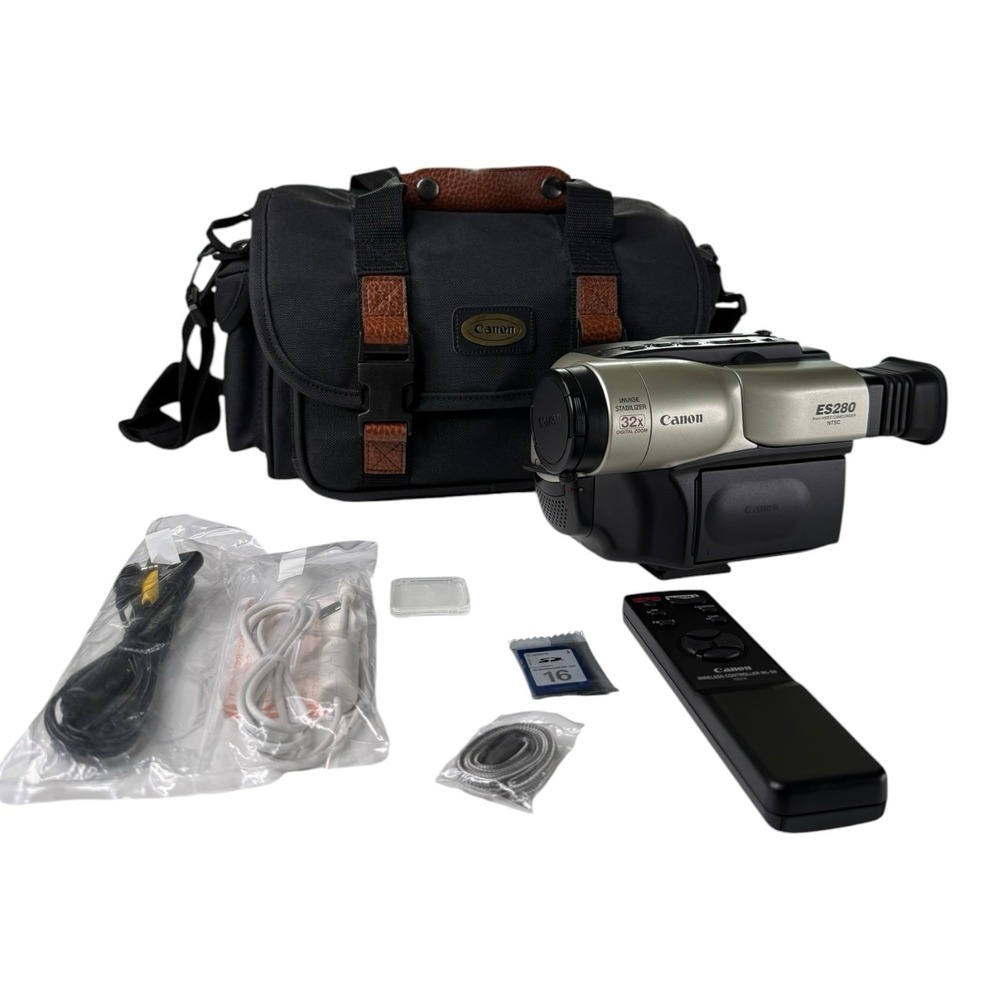 Canon ES280 8mm Video Camcorder Bundle UnTested Remote Bag Cables SD Card